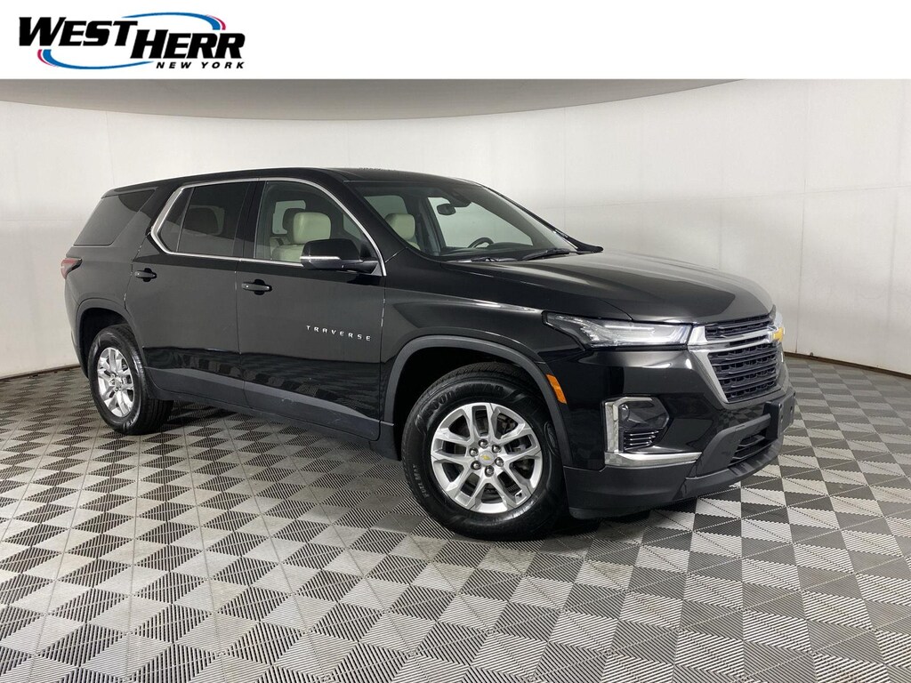 Used 2023 Chevrolet Traverse LS SUV