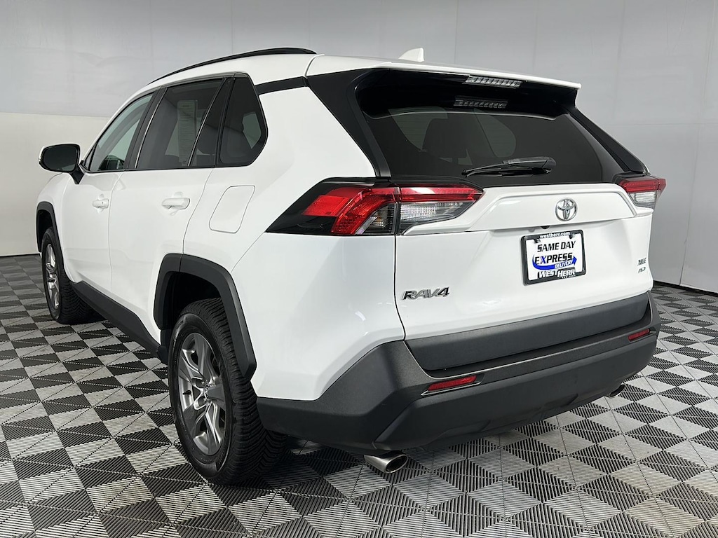 Used 2022 Toyota RAV4 XLE SUV