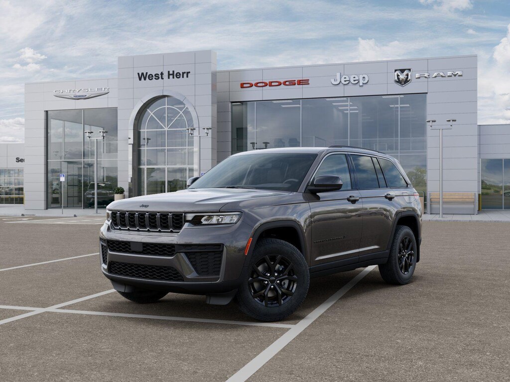 Used 2026 Jeep Grand Cherokee Grand Cherokee Laredo Altitude SUV