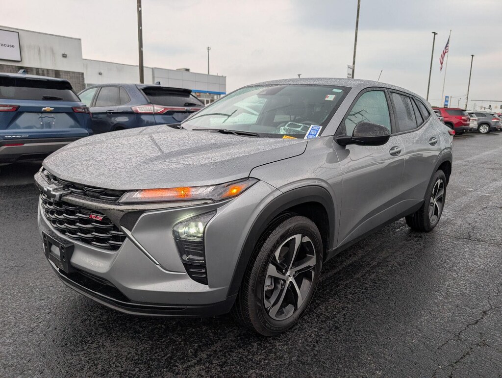 Used 2025 Chevrolet Trax 1RS SUV