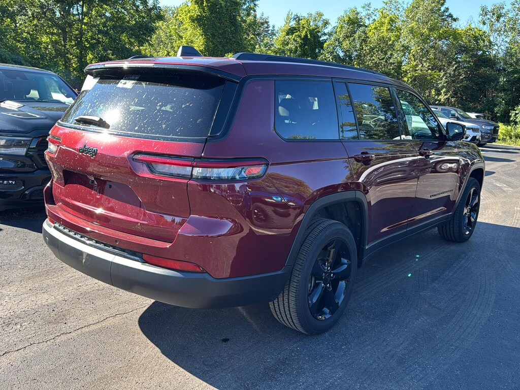 Certified 2025 Jeep Grand Cherokee L Altitude SUV