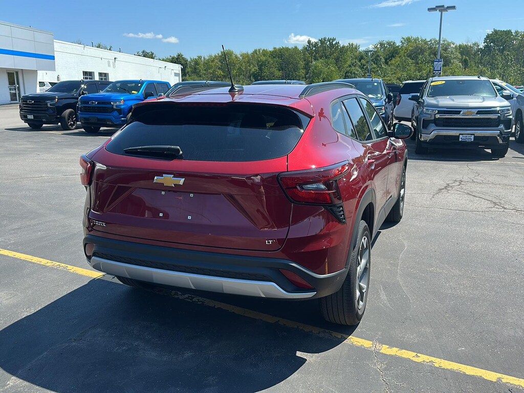Used 2024 Chevrolet Trax LT SUV