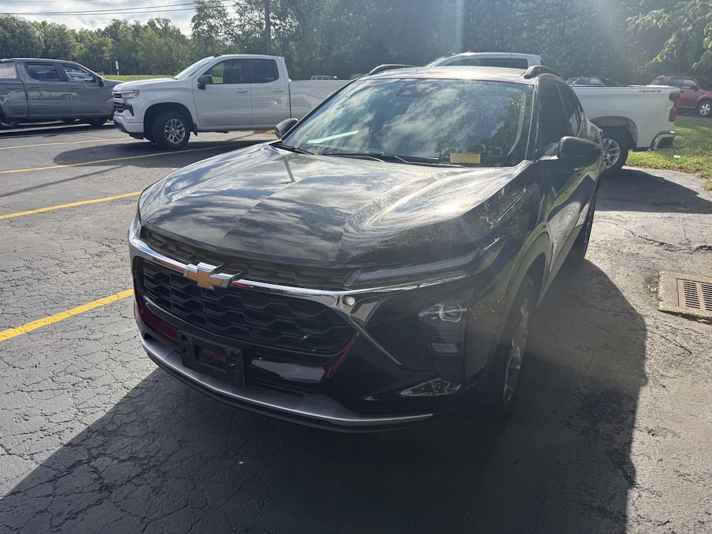 Used 2024 Chevrolet Trax LT SUV