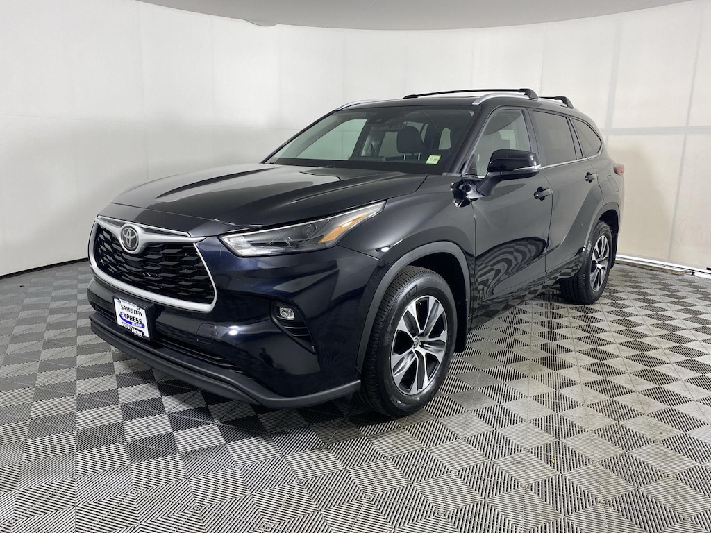 Used 2023 Toyota Highlander XLE SUV