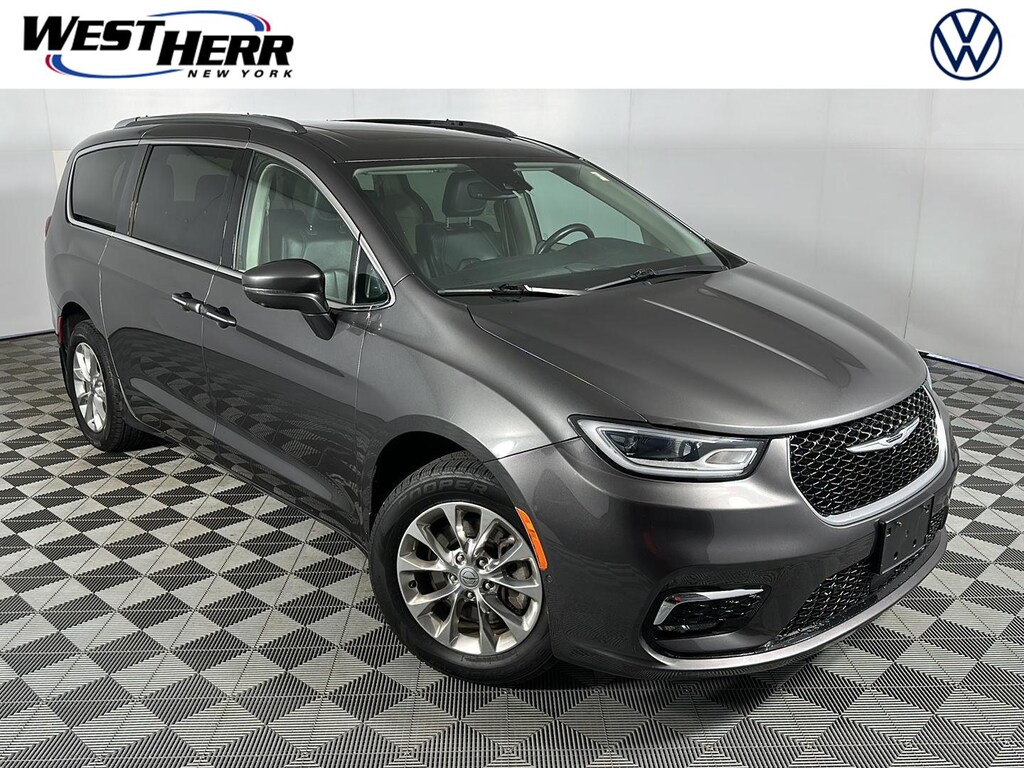 Used 2021 Chrysler Pacifica Touring L Van