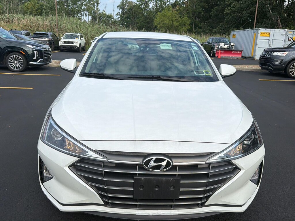 Used 2020 Hyundai Elantra SE Sedan
