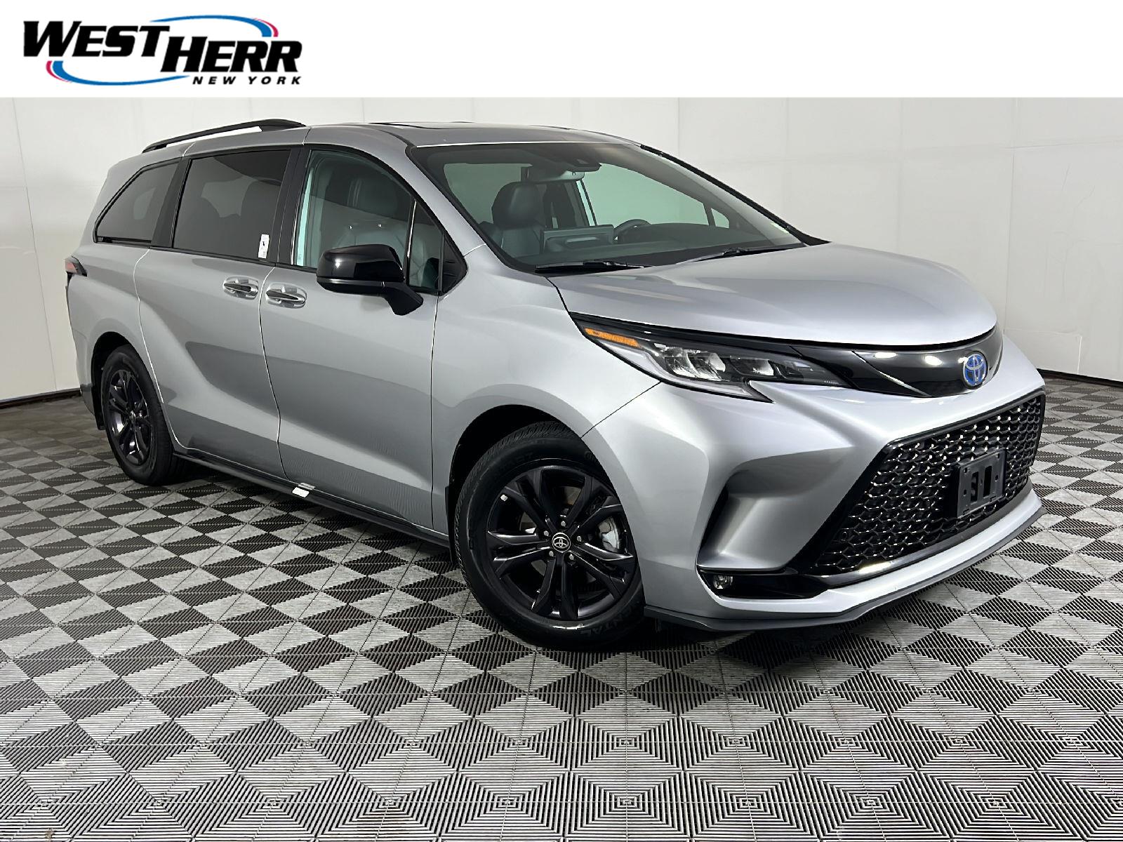 2025 Toyota Sienna XSE