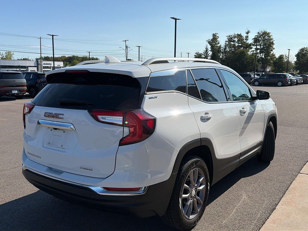Used 2023 GMC Terrain UV