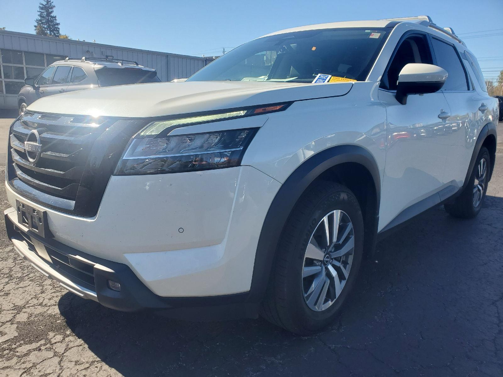 Used 2024 Nissan Pathfinder SL SUV