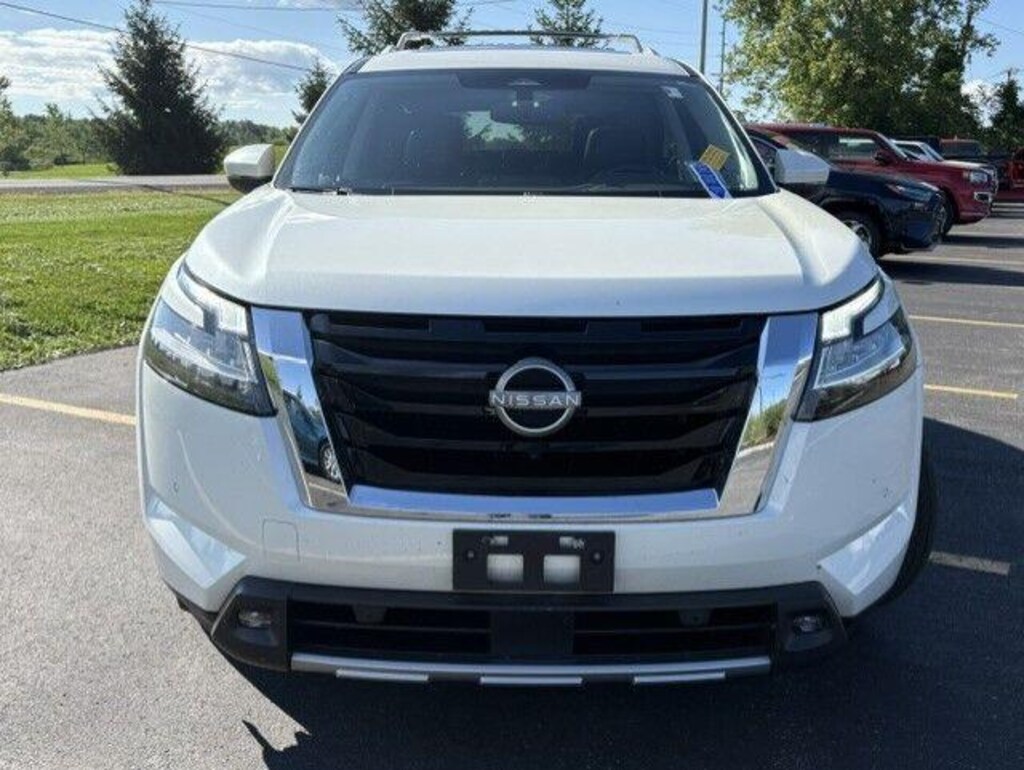 Used 2022 Nissan Pathfinder SL SUV