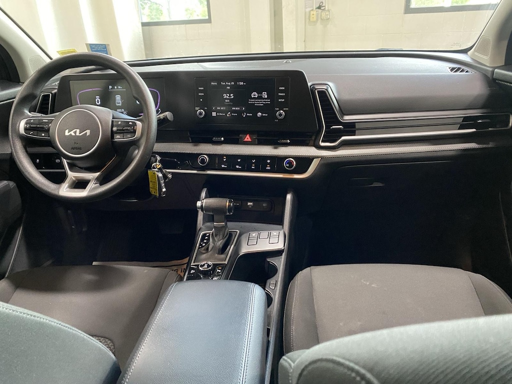 Used 2024 Kia Sportage LX SUV