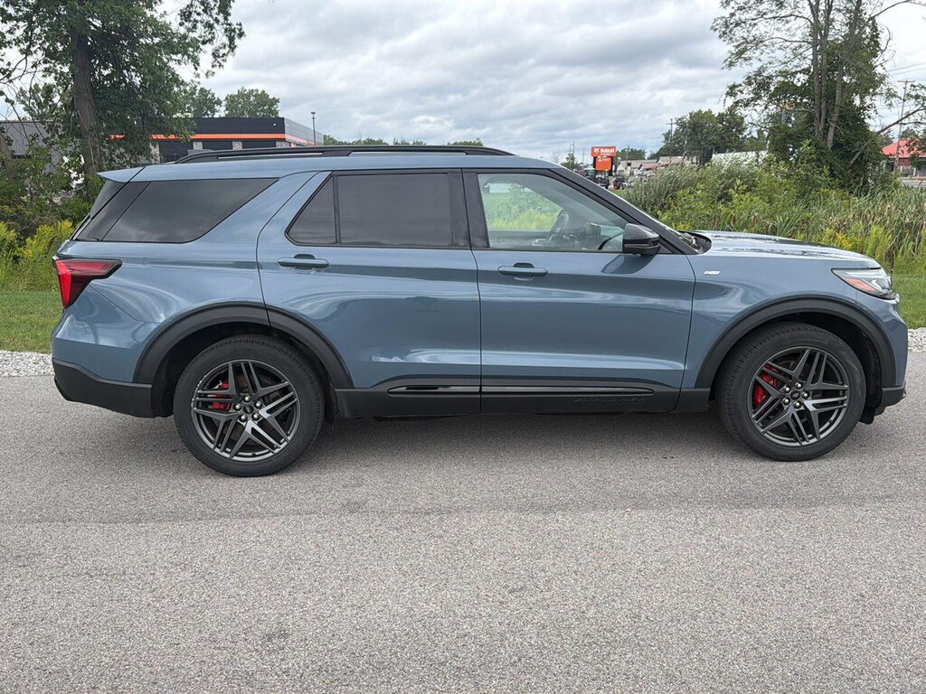 Used 2025 Ford Explorer ST-Line SUV