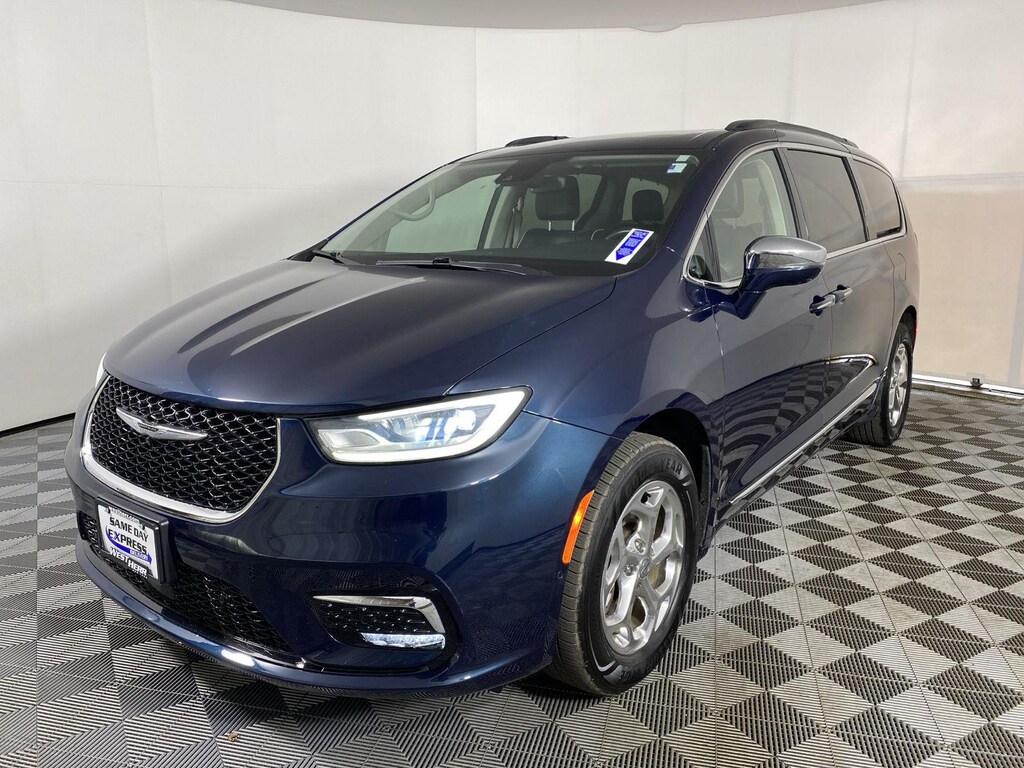 Used 2022 Chrysler Pacifica Limited Van