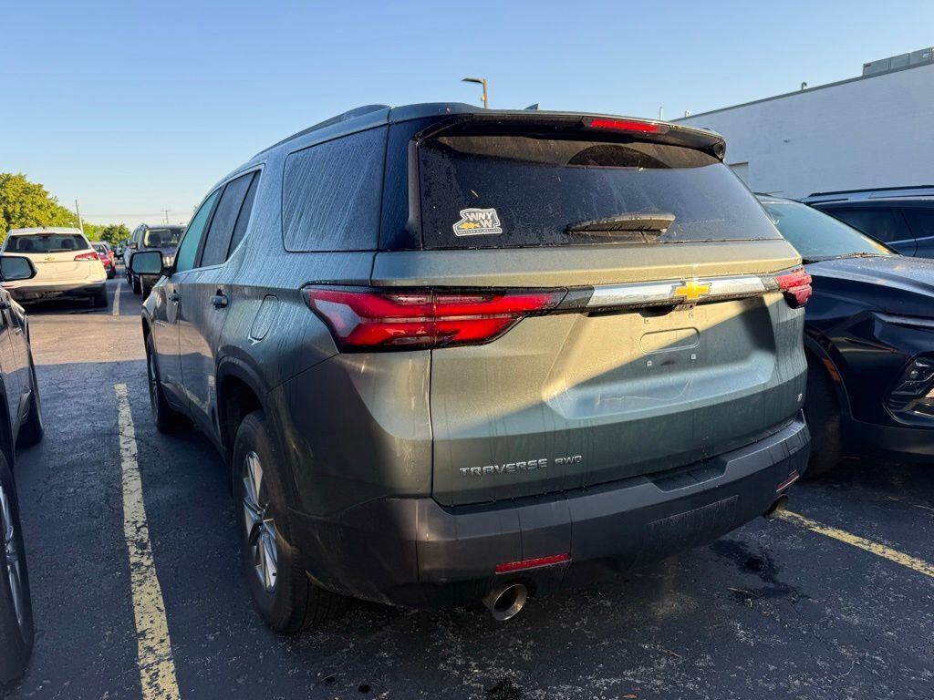Used 2023 Chevrolet Traverse LT SUV