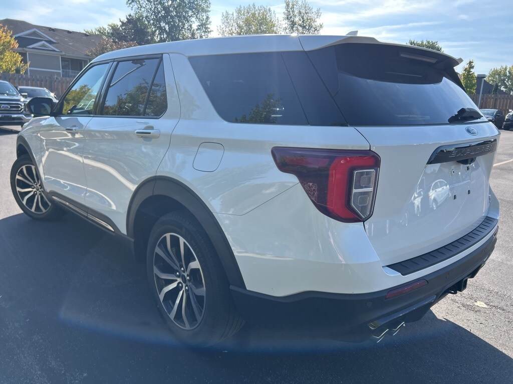 2022 Ford Explorer ST photo 4