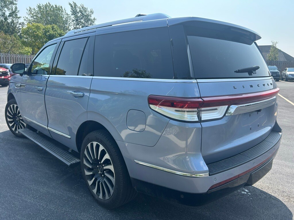 2022 Lincoln Navigator Black Label photo 4