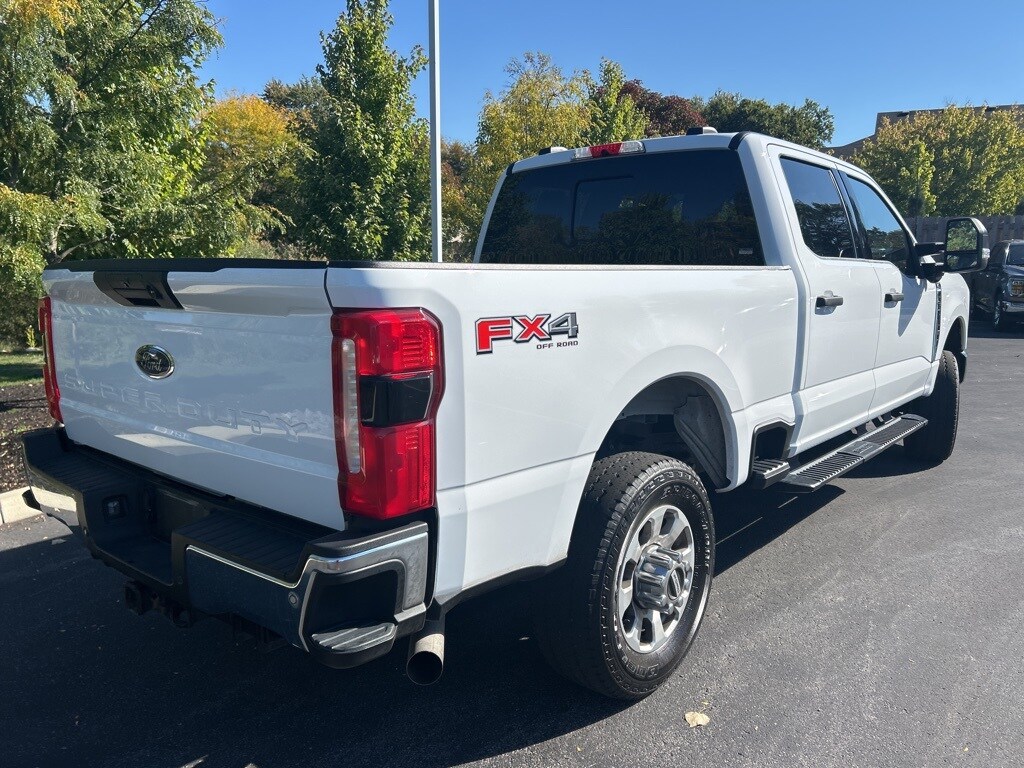 2024 Ford F-350 XLT photo 3