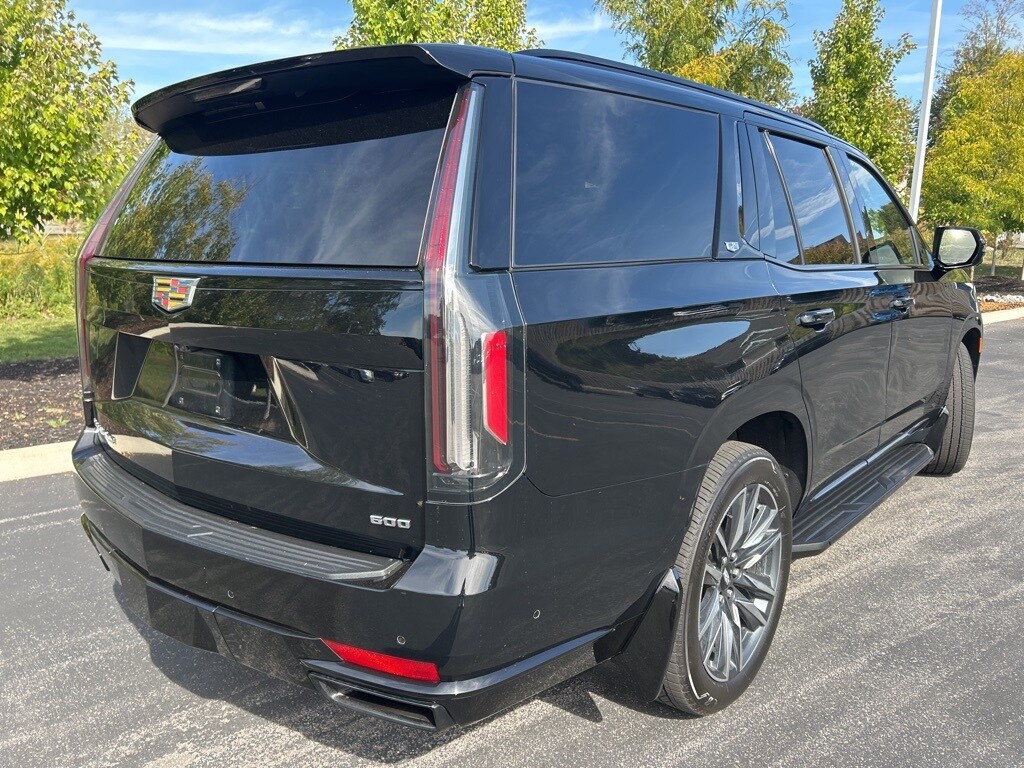2023 Cadillac Escalade Sport photo 2