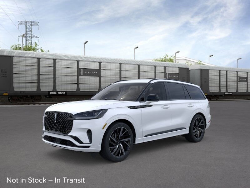 2026 Lincoln Aviator Black Label photo 2