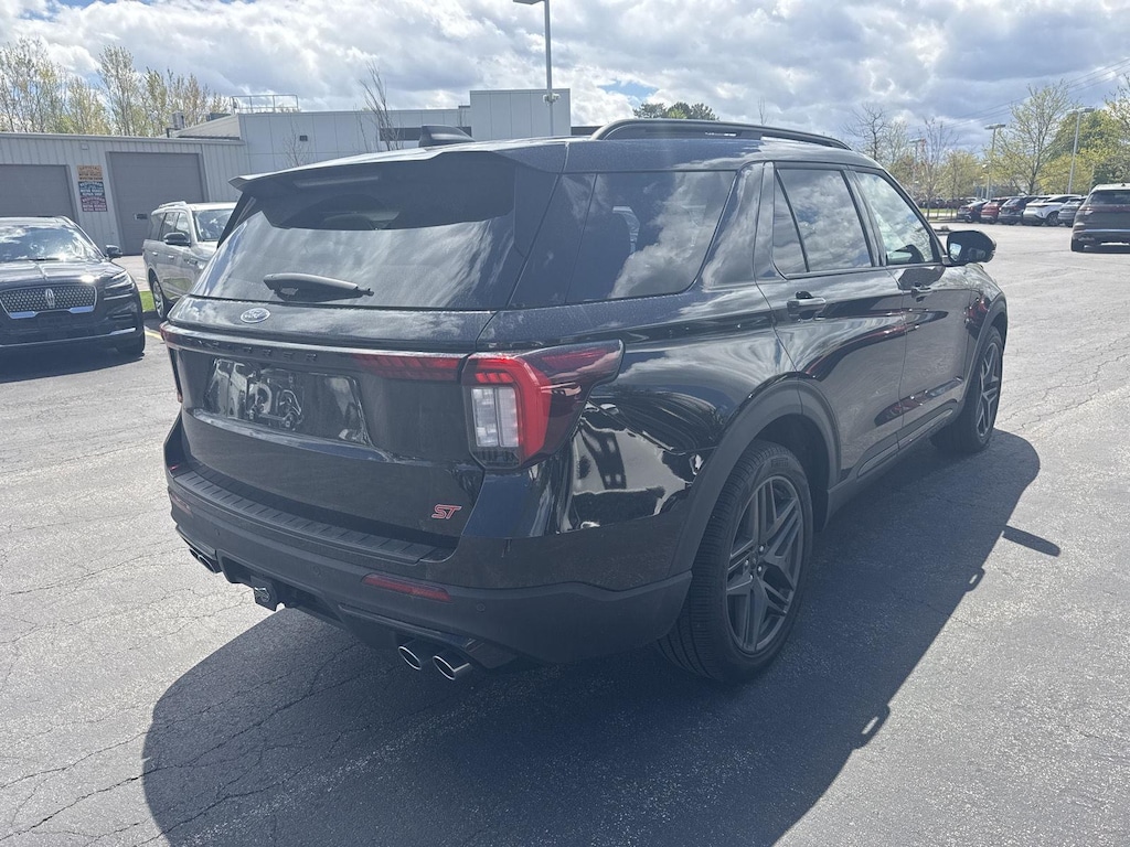Used 2025 Ford Explorer ST SUV