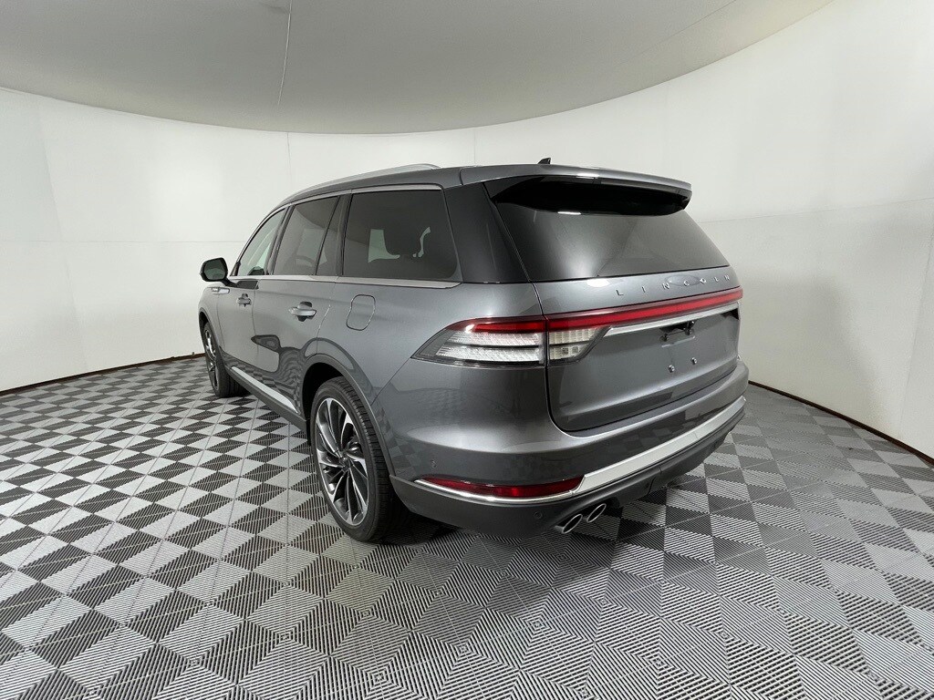 2022 Lincoln Aviator Reserve photo 3