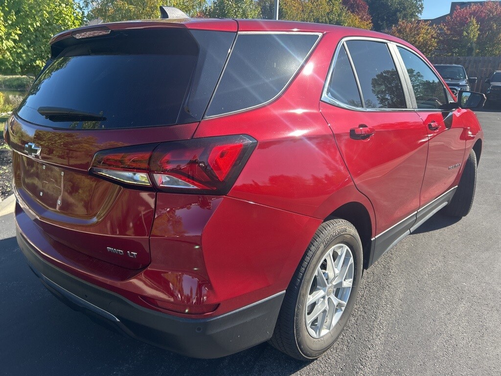 2023 Chevrolet Equinox photo 2