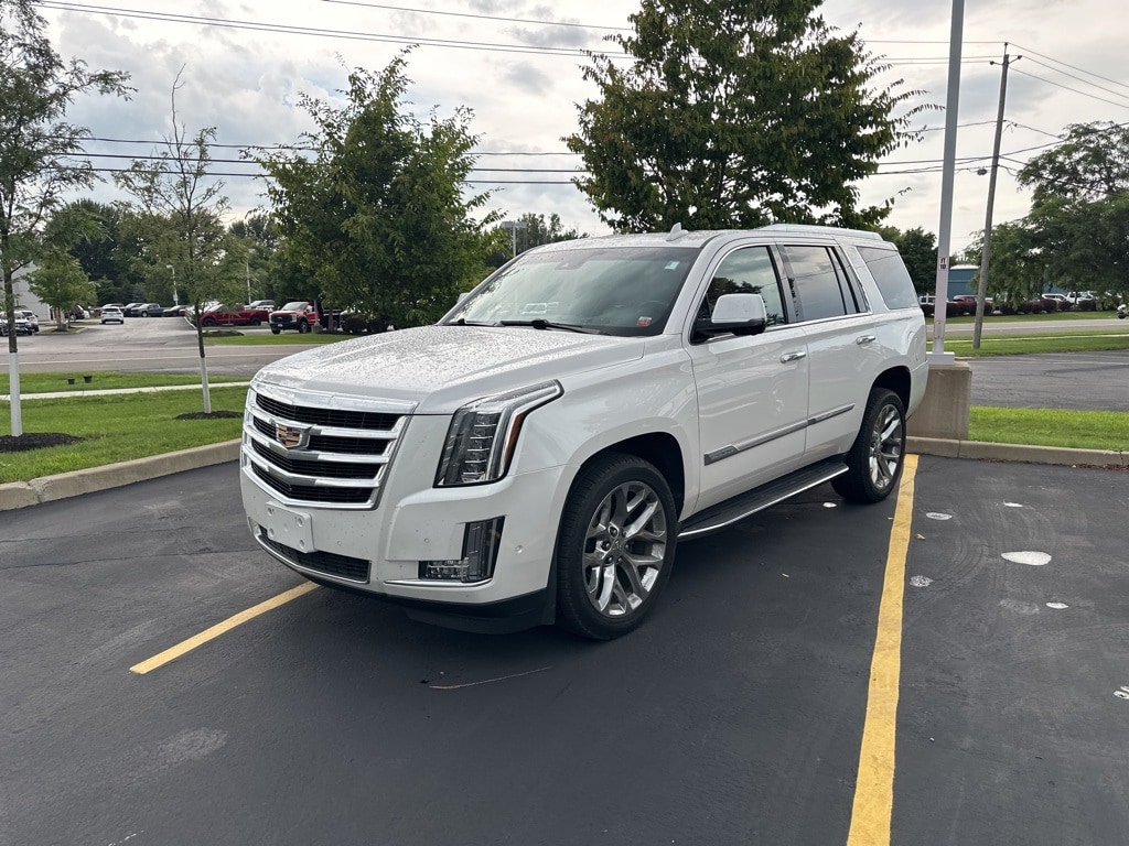 Used 2020 Cadillac Escalade Luxury with VIN 1GYS4BKJ3LR107732 for sale in Getzville, NY