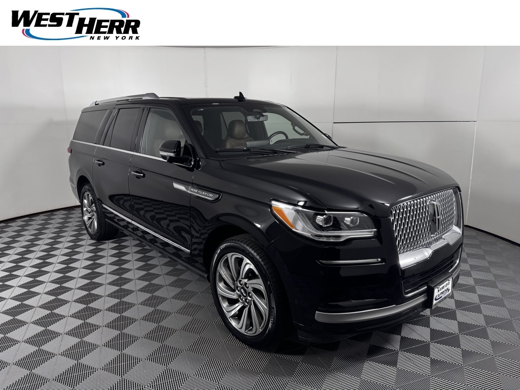 2023 Lincoln Navigator Reserve's photo
