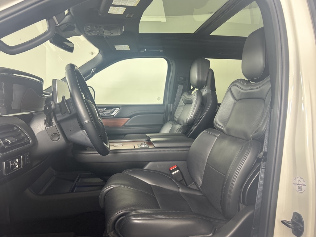 Used 2024 Lincoln Navigator Reserve with VIN 5LMJJ2LG3REL10982 for sale in Getzville, NY