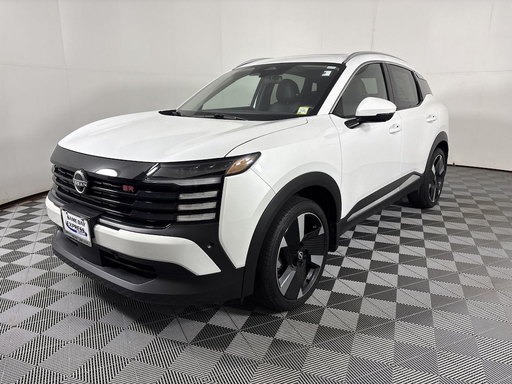 Used 2025 Nissan Kicks SR SUV