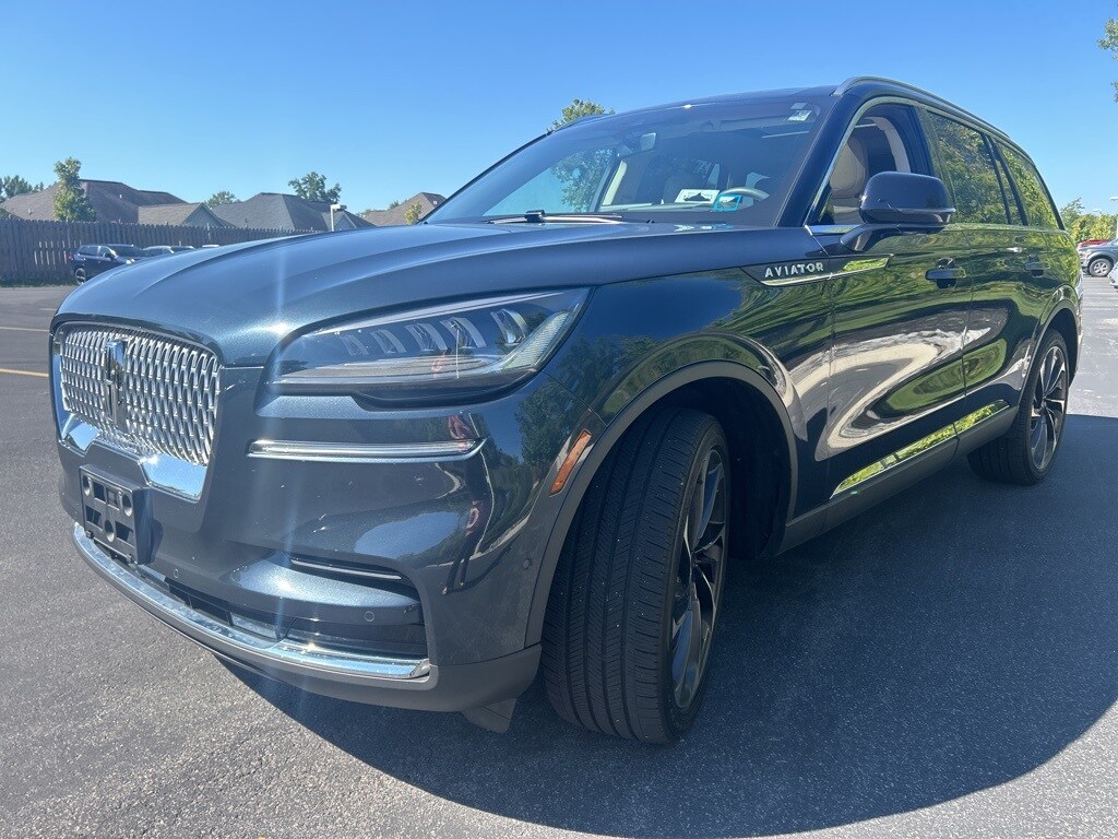 2023 Lincoln Aviator Reserve photo 2