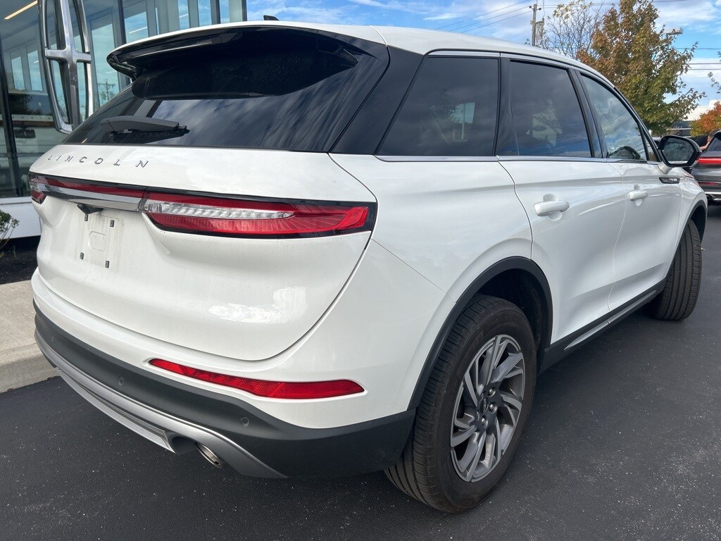 2024 Lincoln Corsair Premiere photo 3