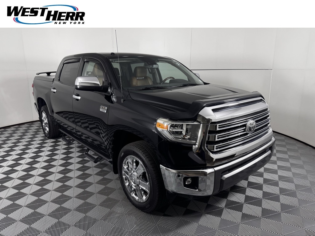 2018 Toyota Tundra Platinum's photo