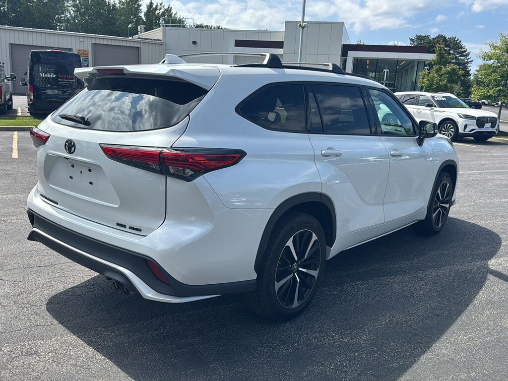 Used 2022 Toyota Highlander XSE SUV
