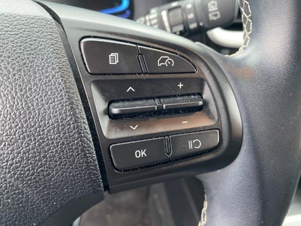 Used 2023 Hyundai Venue Limited SUV