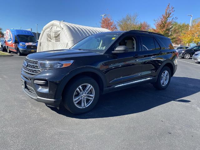 2023 Ford Explorer XLT photo 2