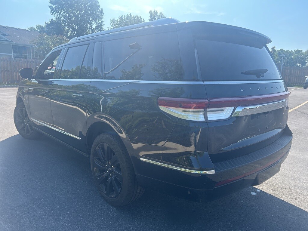 2023 Lincoln Navigator L Reserve photo 3