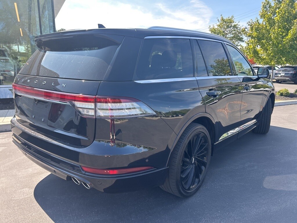 2022 Lincoln Aviator Reserve photo 3