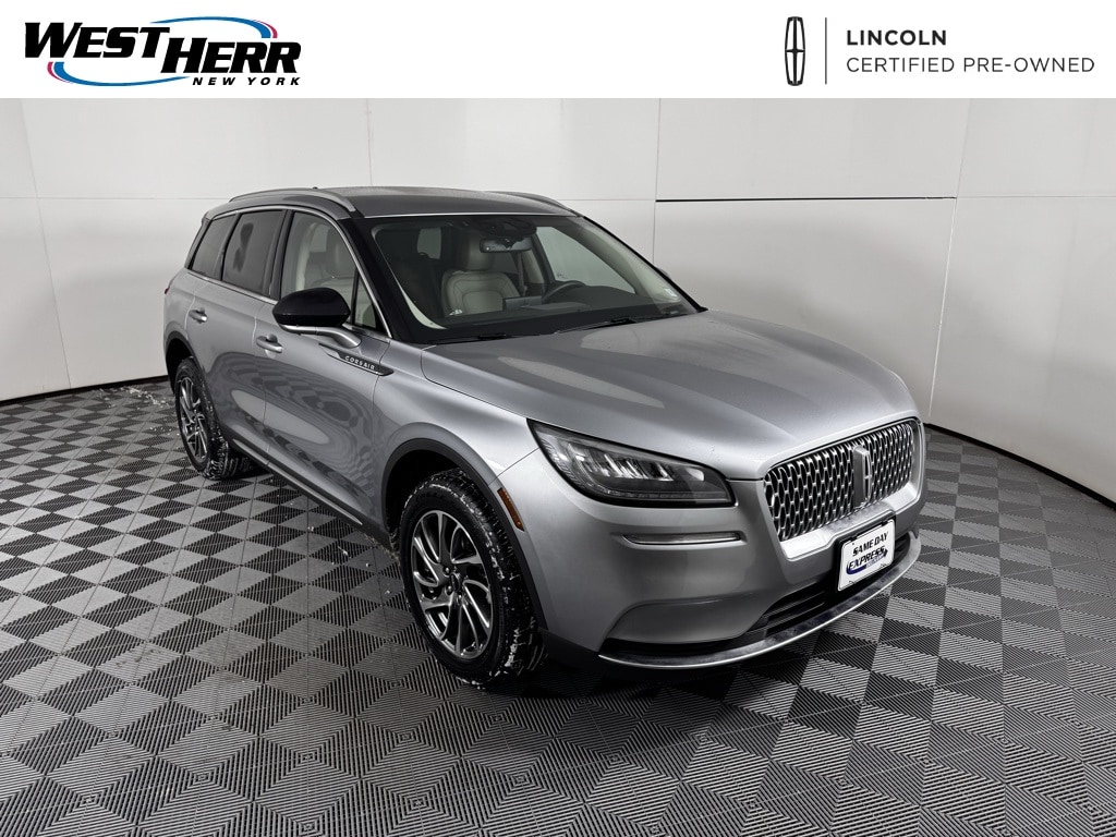 2022 Lincoln Corsair Base's photo