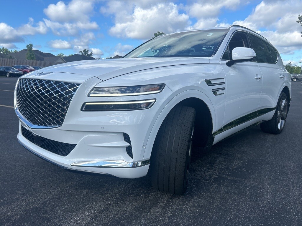 2023 Genesis GV80 3.5T Advanced photo 2
