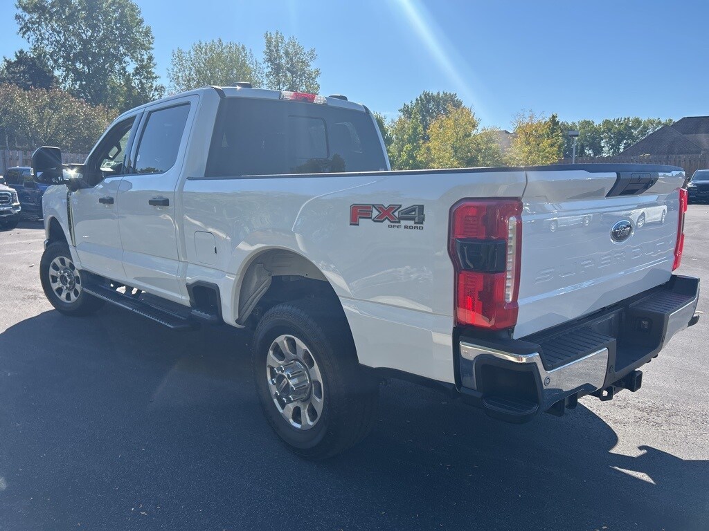 2024 Ford F-350 XLT photo 4