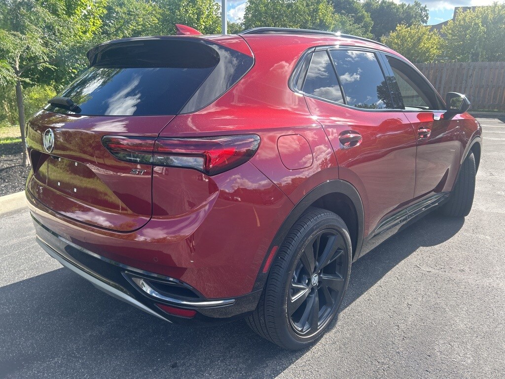 2023 Buick Envision Essence photo 3