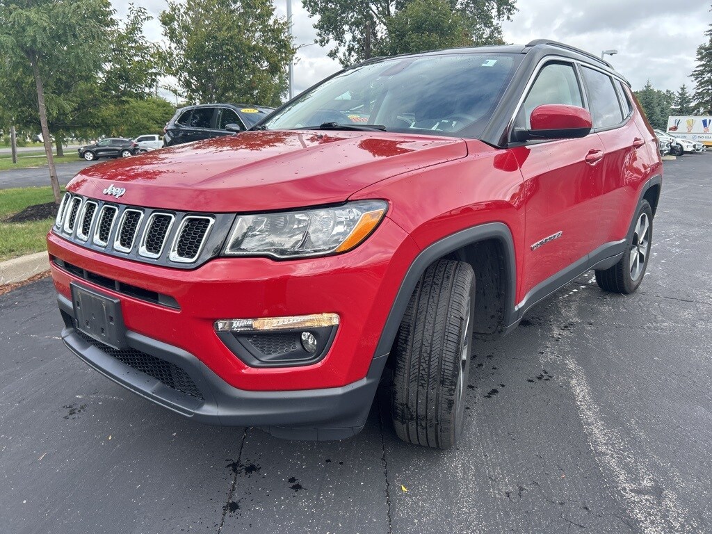 2018 Jeep Compass Latitude photo 2