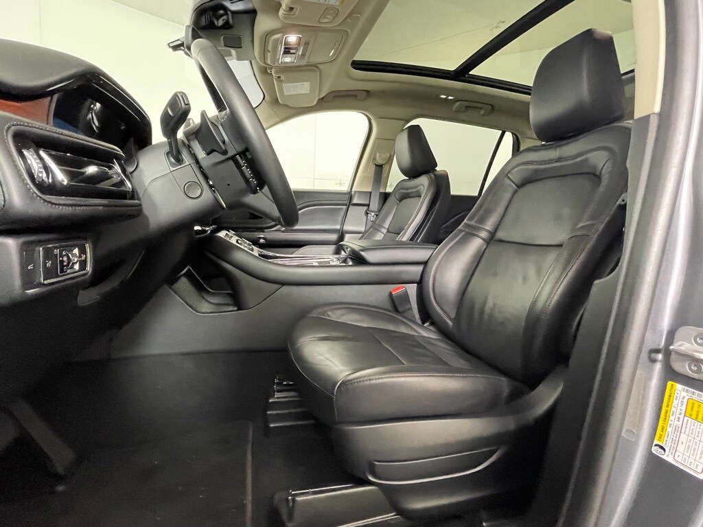 2022 Lincoln Aviator Reserve photo 2