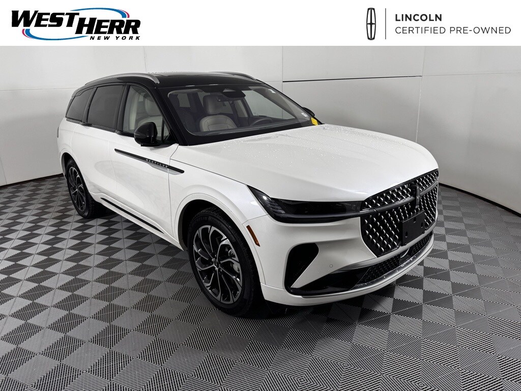 2025 Lincoln Nautilus Reserve's photo