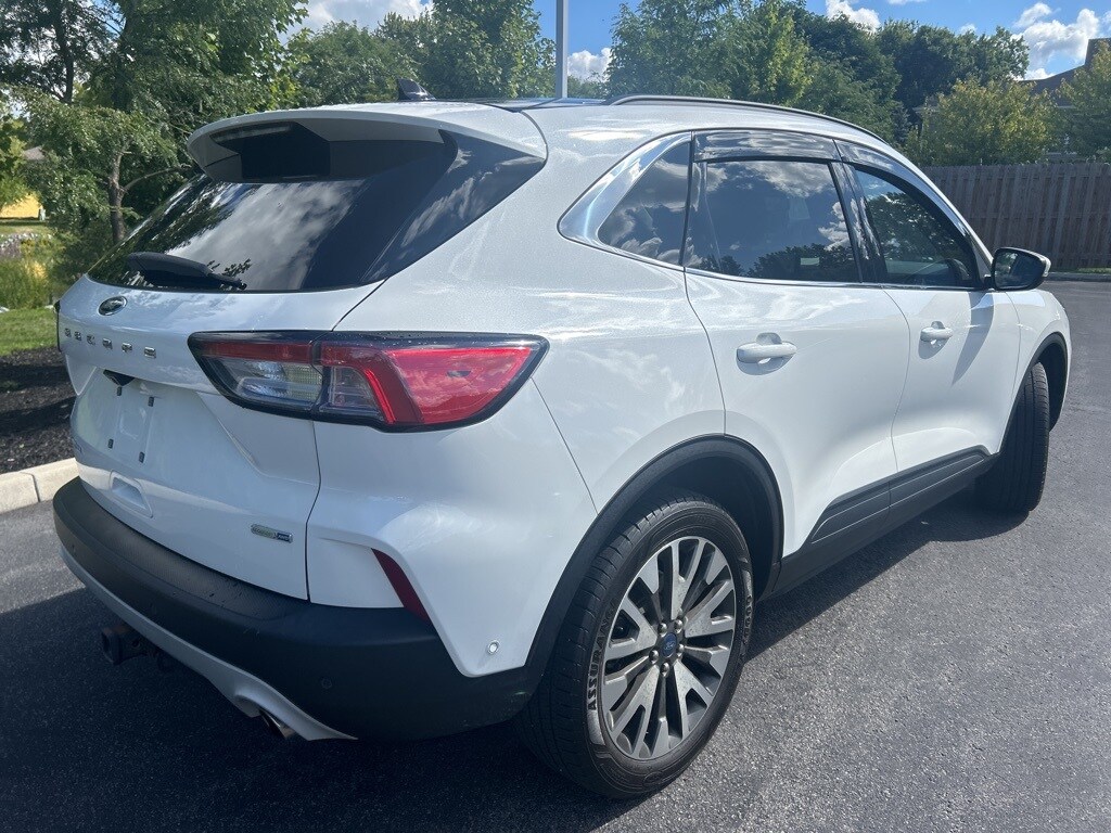 2020 Ford Escape Titanium photo 2