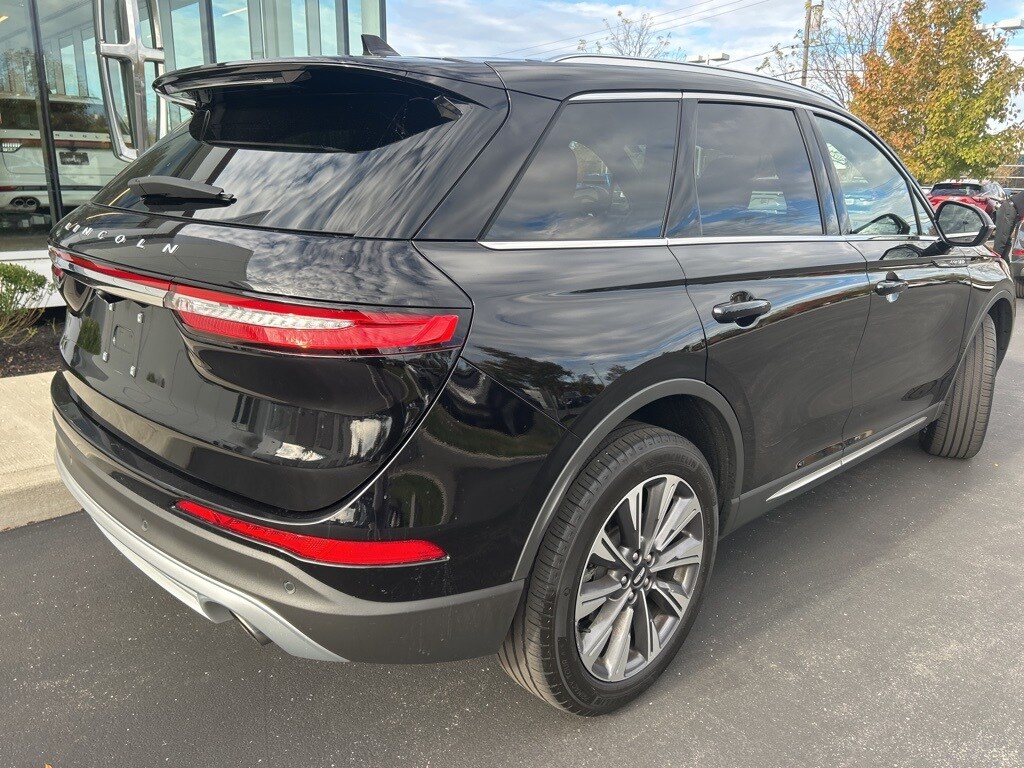 2021 Lincoln Corsair Reserve photo 2