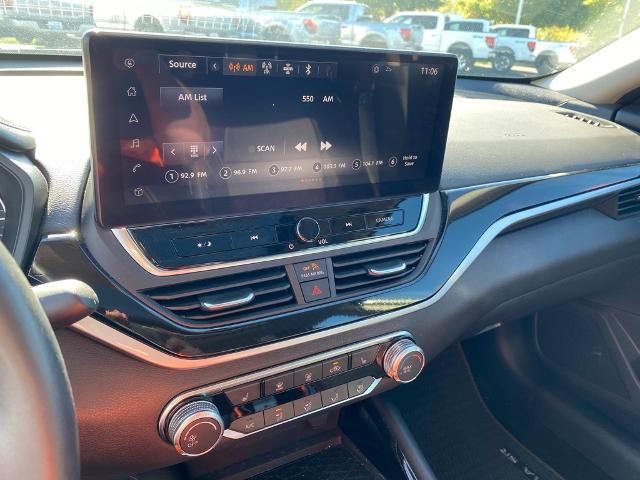2023 Nissan Altima 2.5 SR photo 4