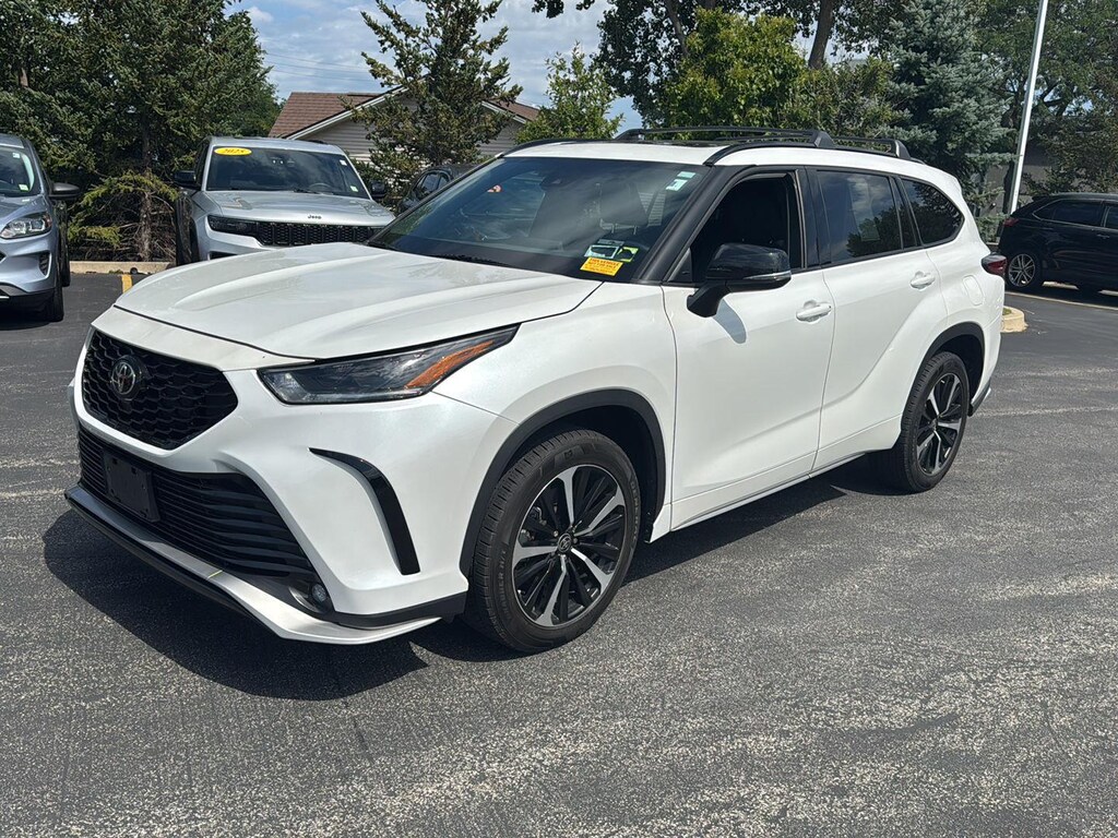 Used 2022 Toyota Highlander XSE SUV