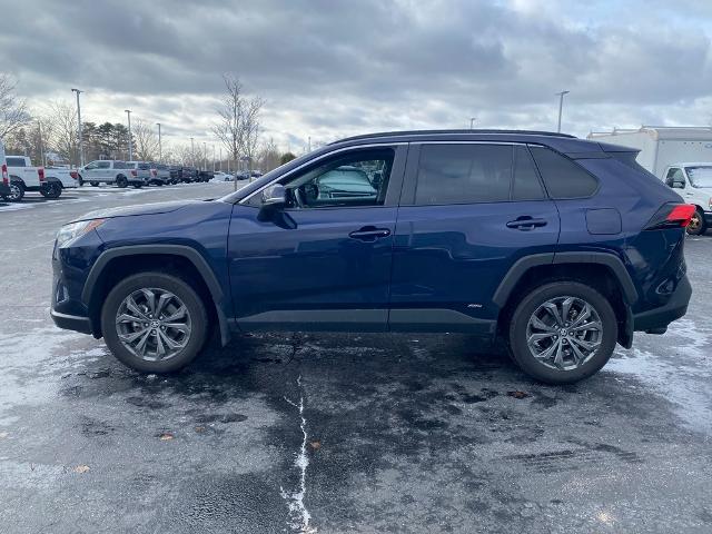 2024 Toyota RAV4 Hybrid XLE Premium photo 2